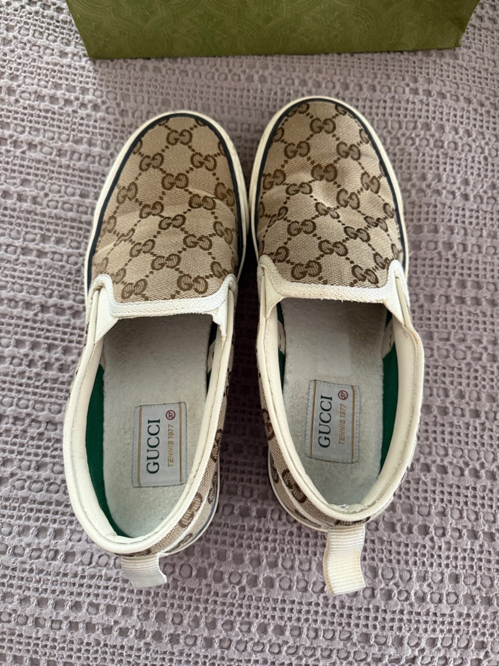 Gucci Tennis 1977 slip-on sneakers in beige and ebony GG canvas. - Picture 7 of 9